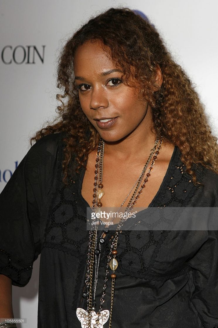 Rachel True