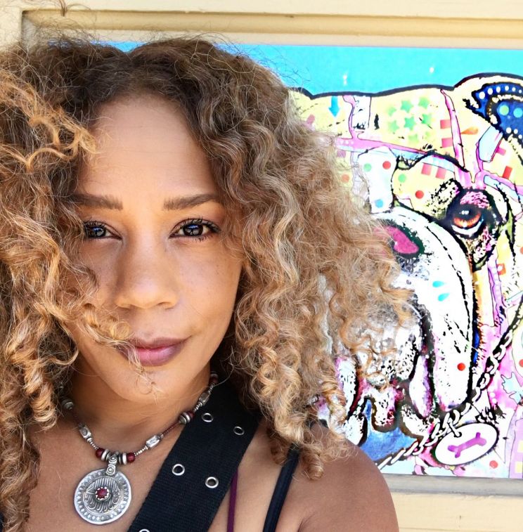 Rachel True