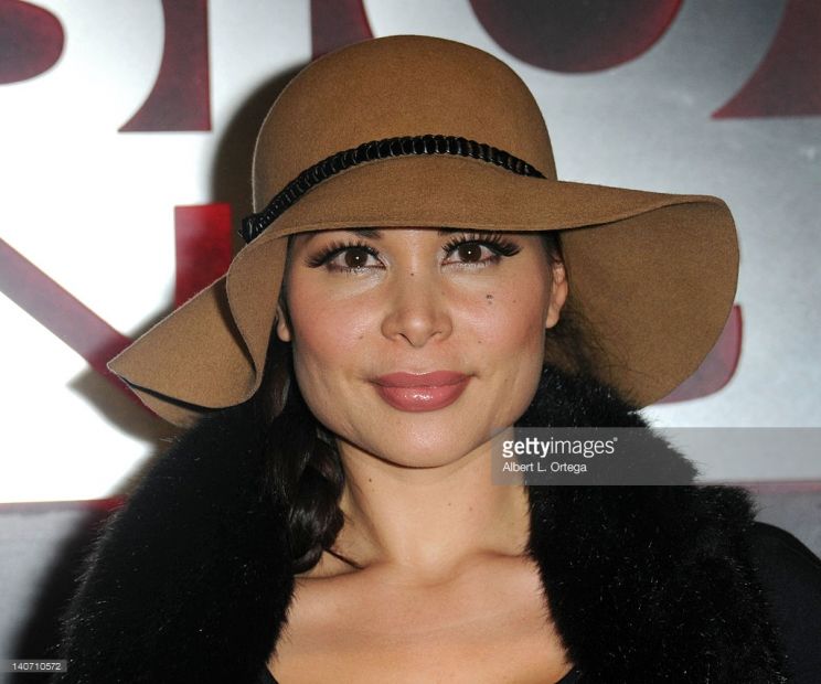 Radhaa Nilia