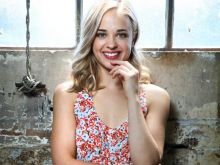 Raechelle Banno