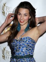 Rainey Qualley #781135 picture (Portrait Medium)