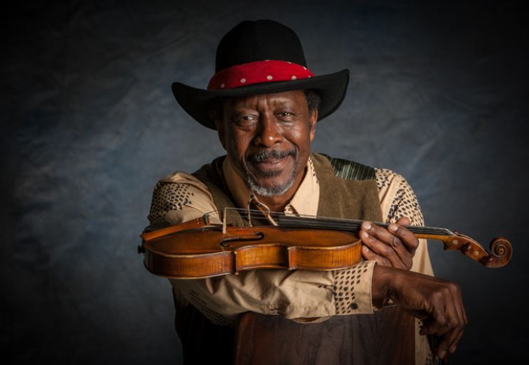 Rakie Ayola