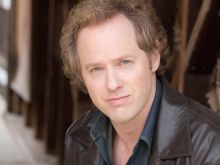 Raphael Sbarge