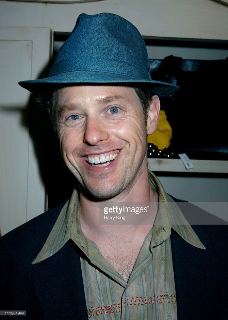 Raphael Sbarge