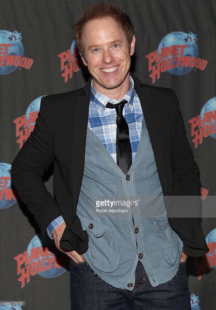 Raphael Sbarge