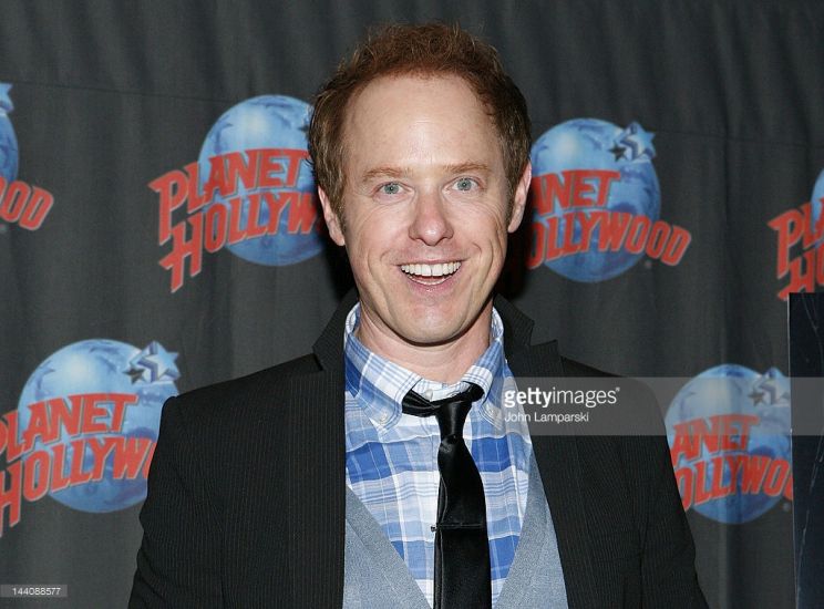 Raphael Sbarge