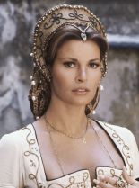 Raquel Welch photo