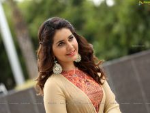 Rashi Khanna photo