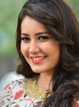Rashi Khanna photo