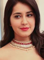 Rashi Khanna photo