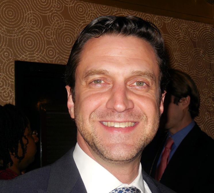 Raúl Esparza