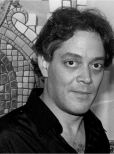 Raul Julia