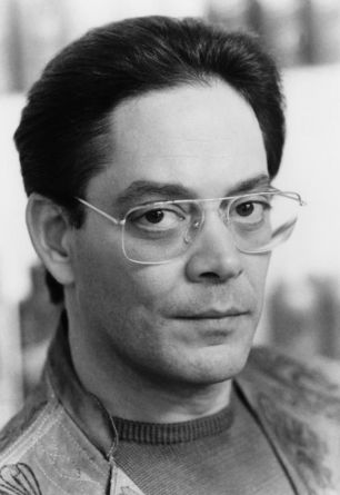 Raul Julia