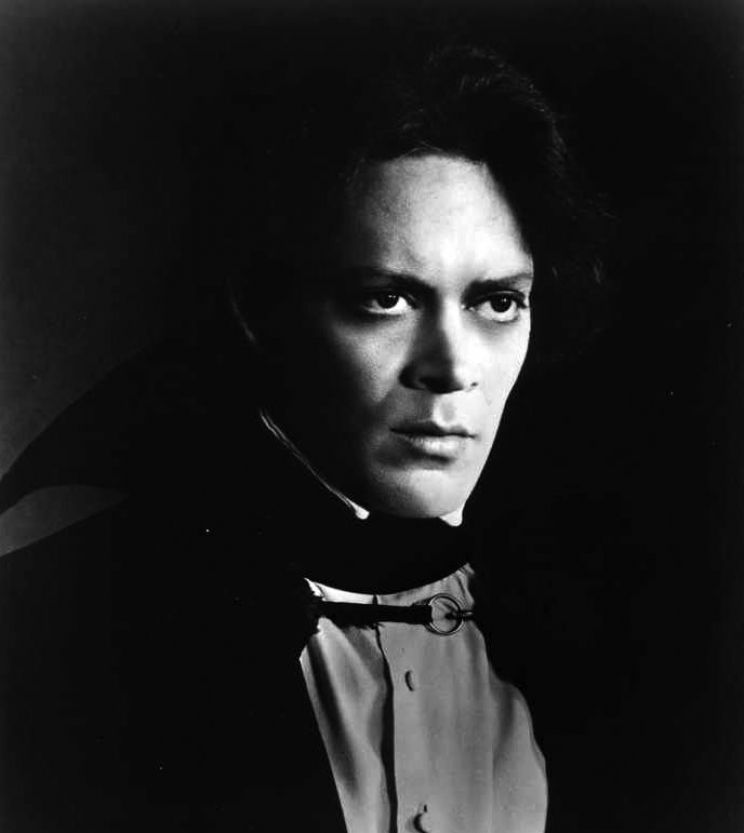 Raul Julia