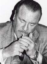 Ray Winstone