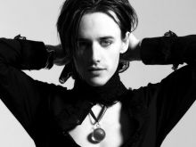 Reeve Carney