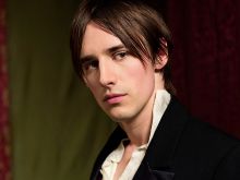 Reeve Carney