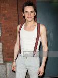 Reeve Carney