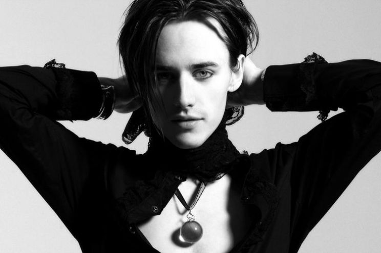 Reeve Carney