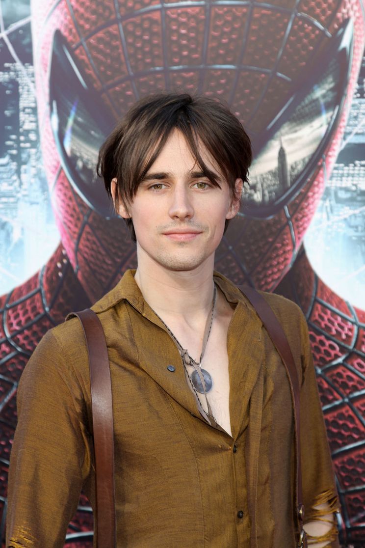 Reeve Carney