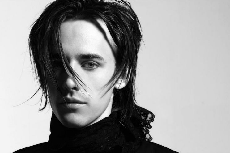 Reeve Carney