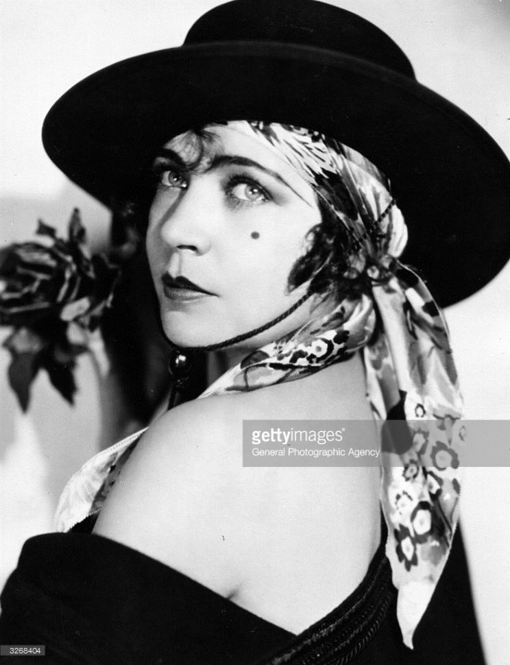 Renée Adorée