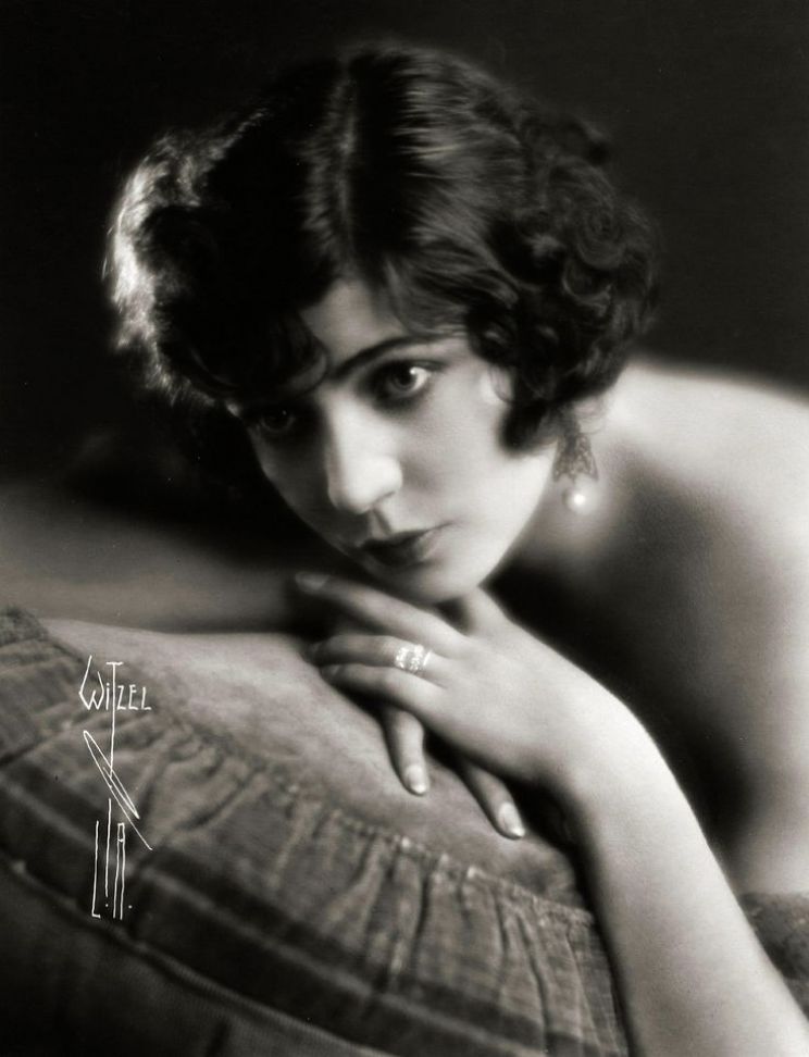 Renée Adorée