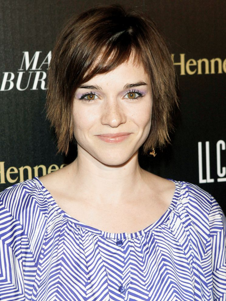 Renée Felice Smith