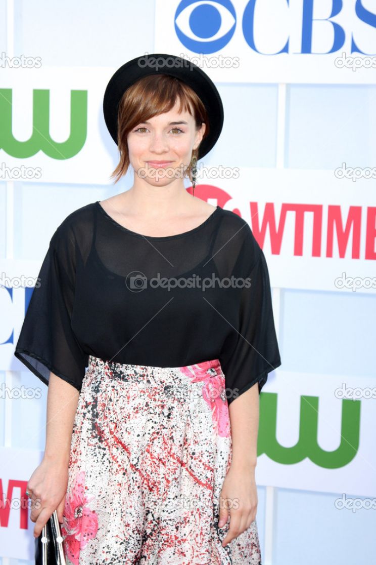 Renée Felice Smith