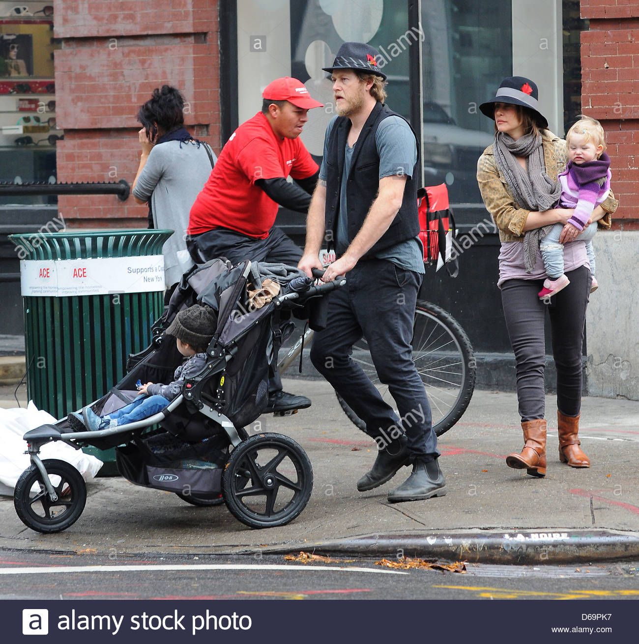 Pictures of Renn Hawkey
