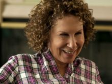 Rhea Perlman