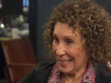 Rhea Perlman