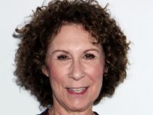 Rhea Perlman