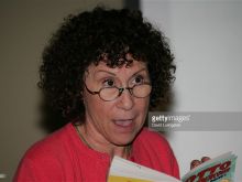 Rhea Perlman