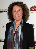 Rhea Perlman