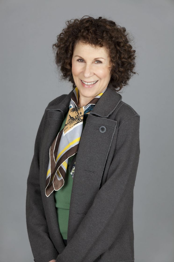 Rhea Perlman