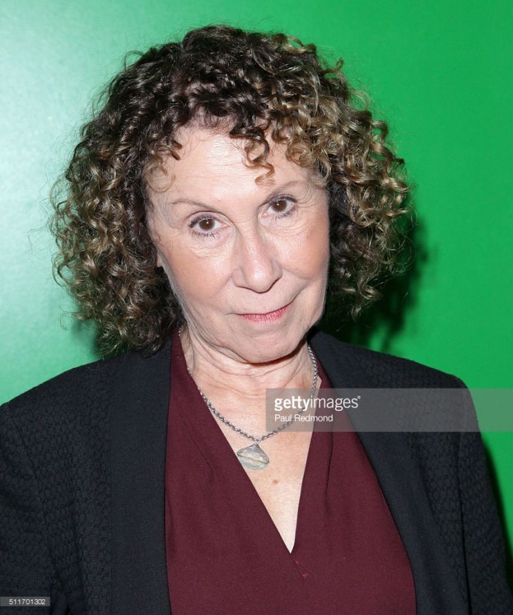 Rhea Perlman