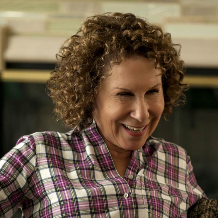 Rhea Perlman