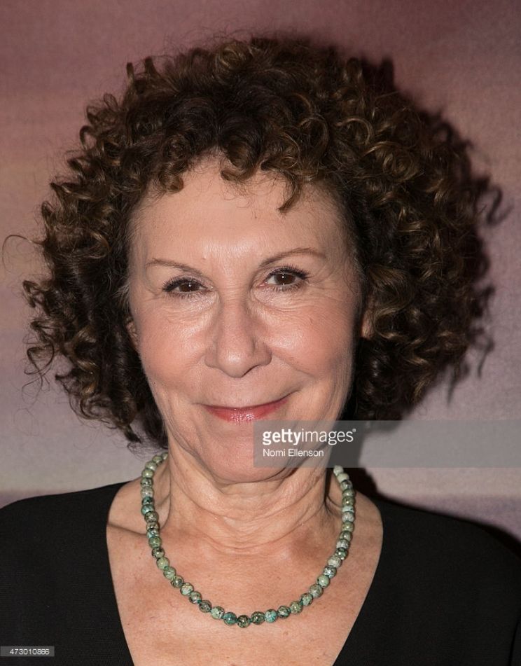 Rhea Perlman