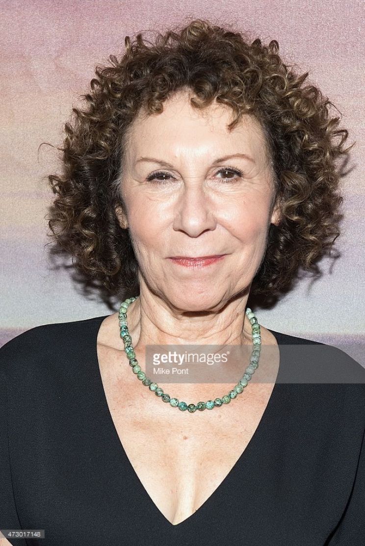 Rhea Perlman