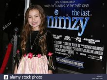 Rhiannon Leigh Wryn photo