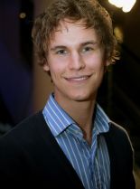 Rhys Wakefield photo