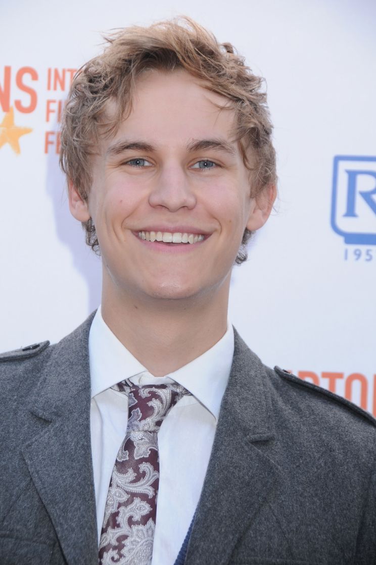 Rhys Wakefield