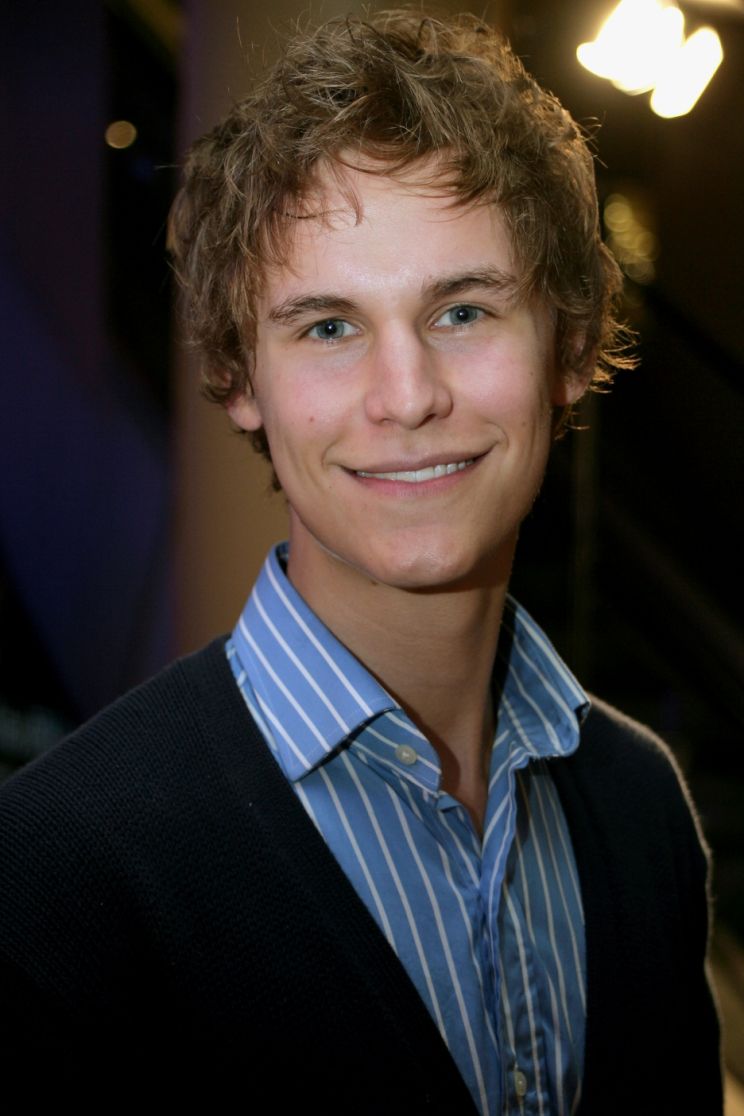 Rhys Wakefield