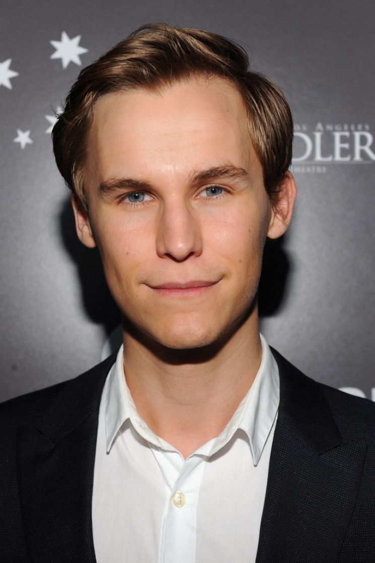 Rhys Wakefield