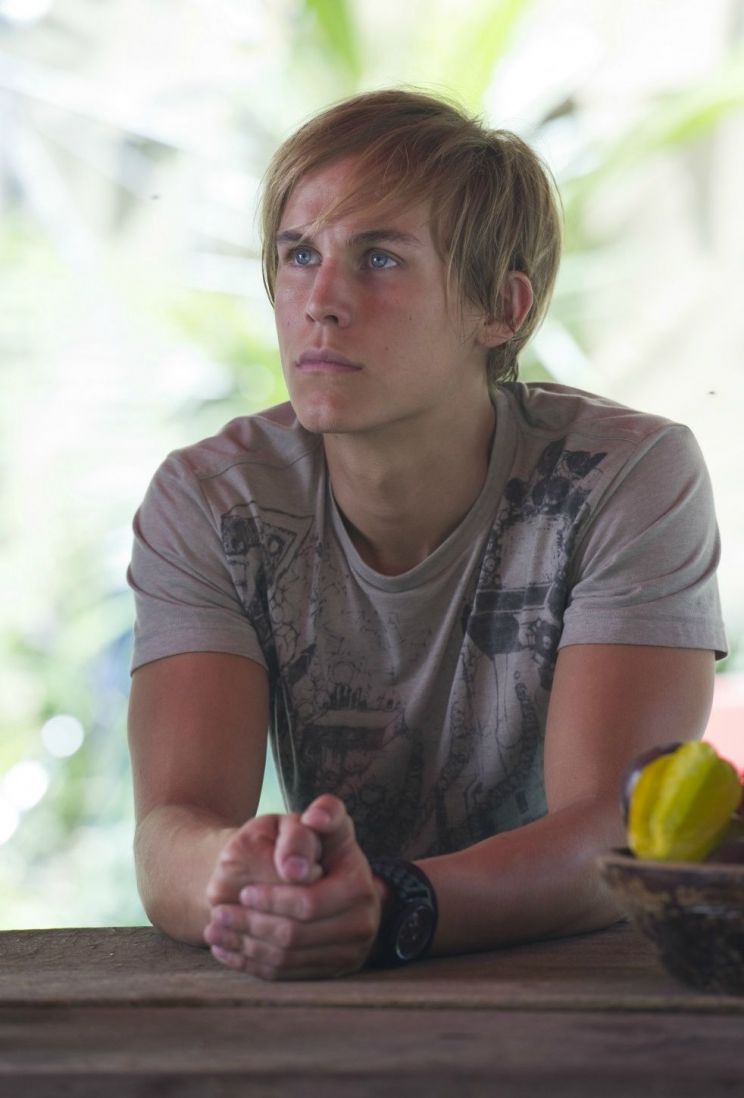 Rhys Wakefield