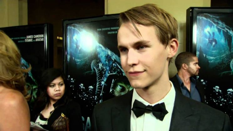 Rhys Wakefield