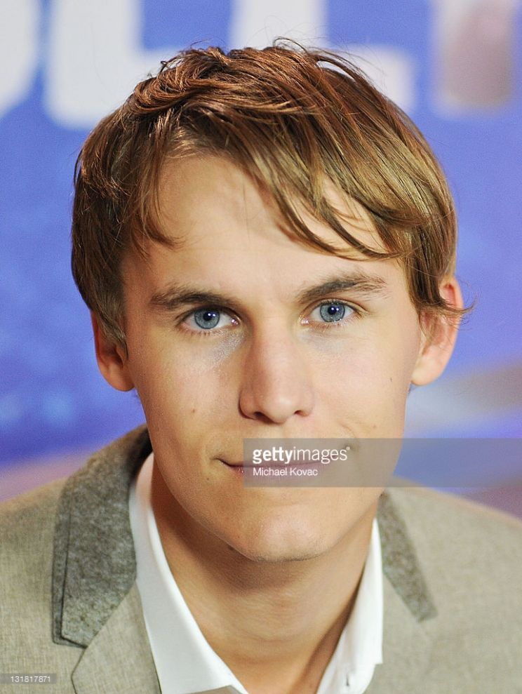 Rhys Wakefield