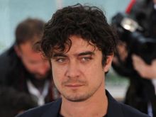 Riccardo Scamarcio photo