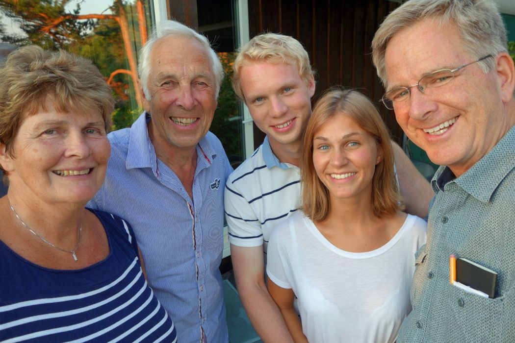История жизни обычной семьи 30. Норвежская семья. Обычная Норвежская семья. Счастливая Норвежская семья. Английская семья обычная.